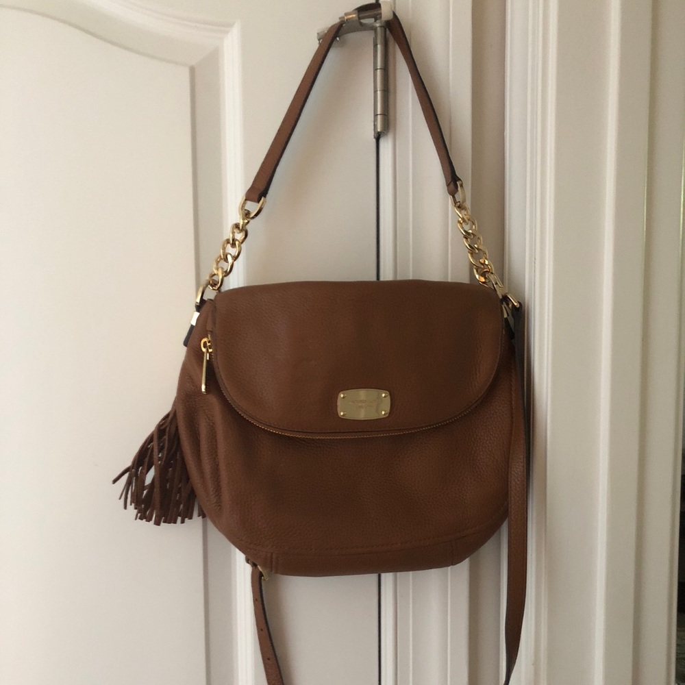 Micheal kors purse in camel